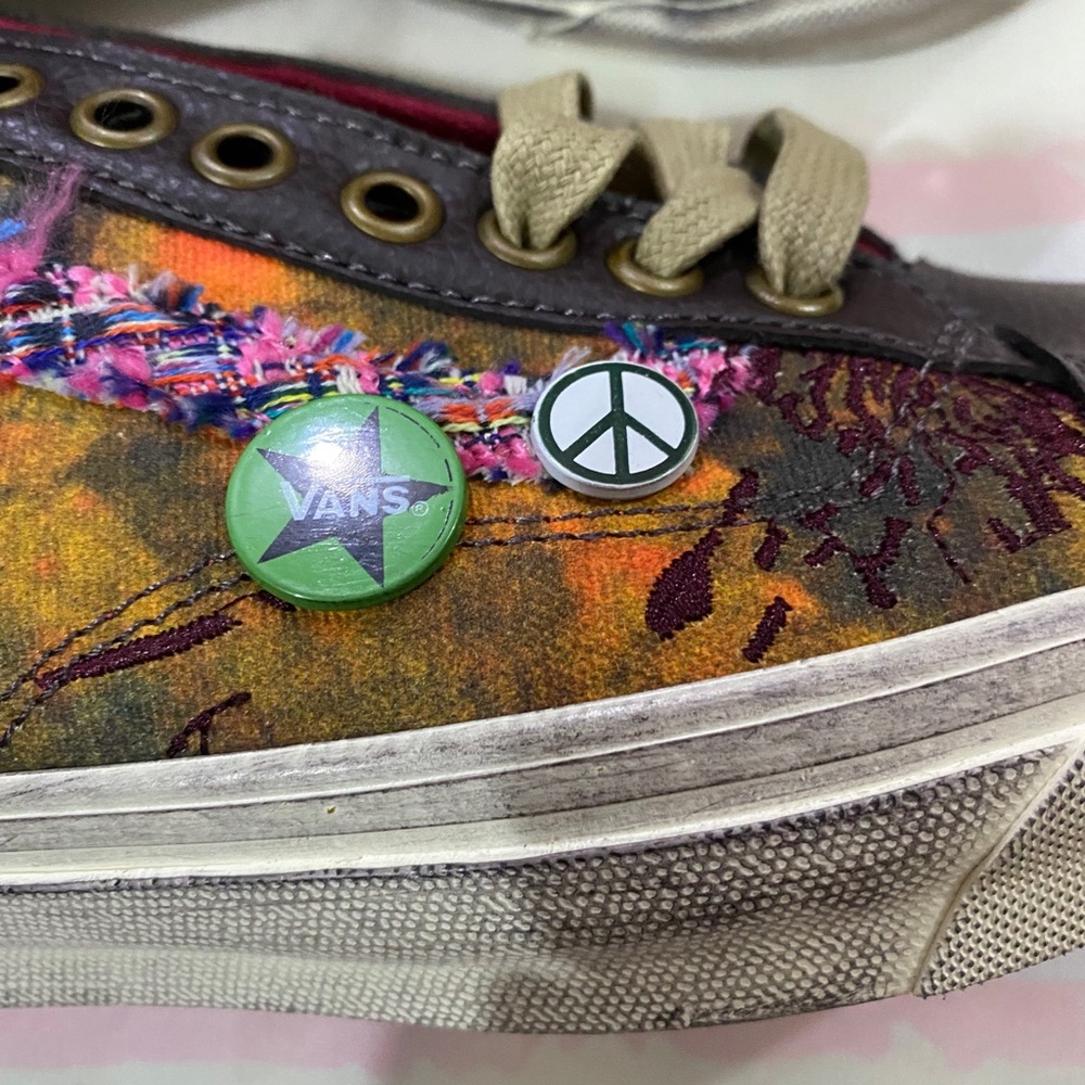 Vans Multicolor Low-Top Sneakers - Picture 6 of 9